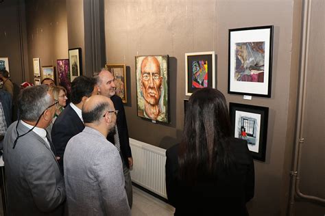 Sanat Sergileri: Yerel ve Uluslararası Arenalarda En İyi Resim Etkinlikleri